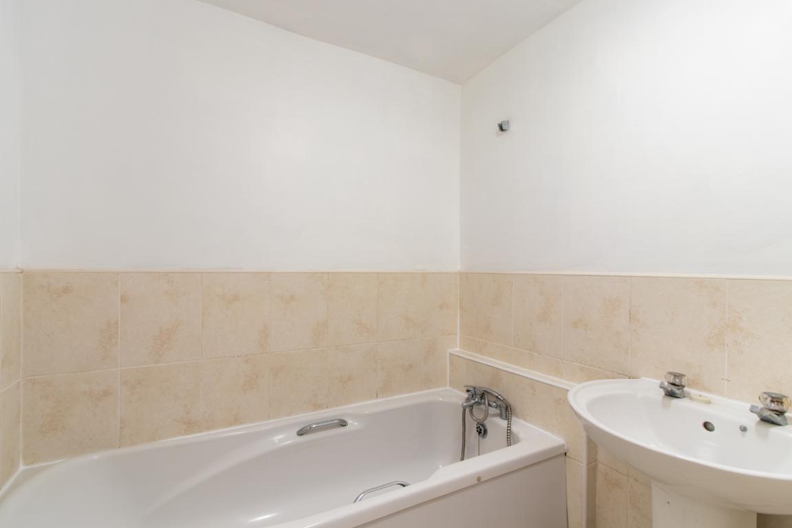 Manor Drive property image