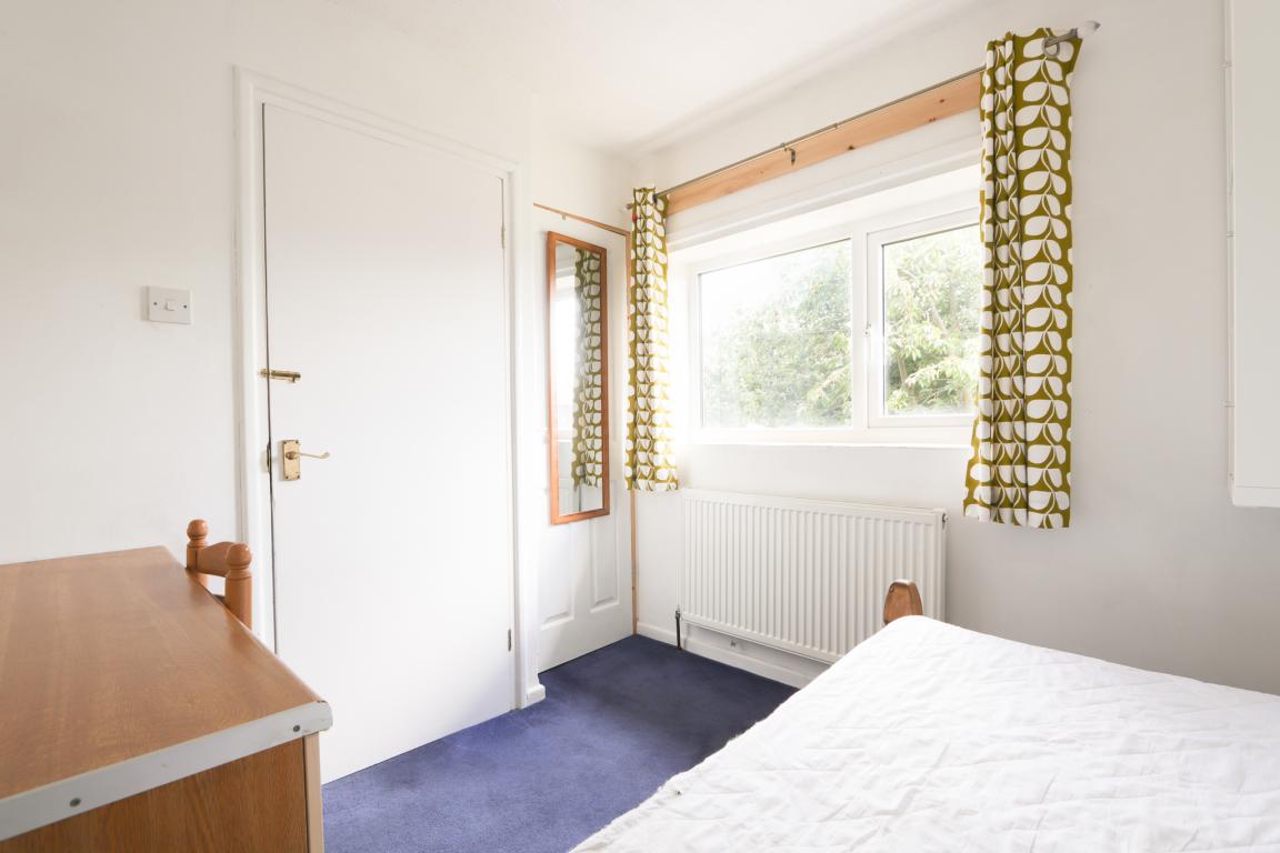 Old Ashby Road property image