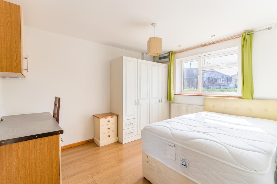 Alan Moss Road property image