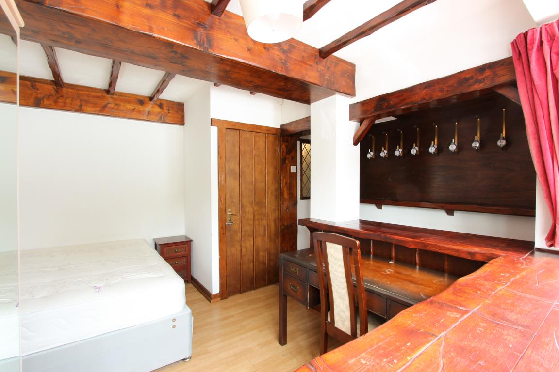 Garendon Road property image