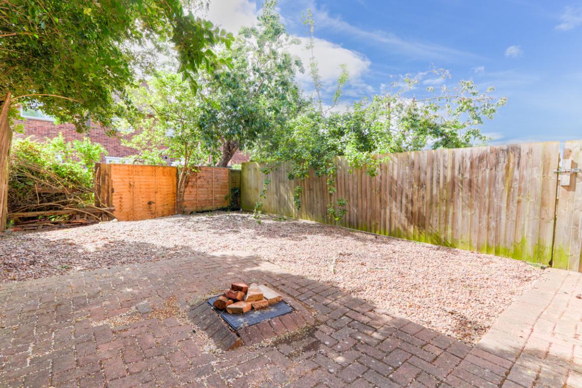 Old Ashby Road property image