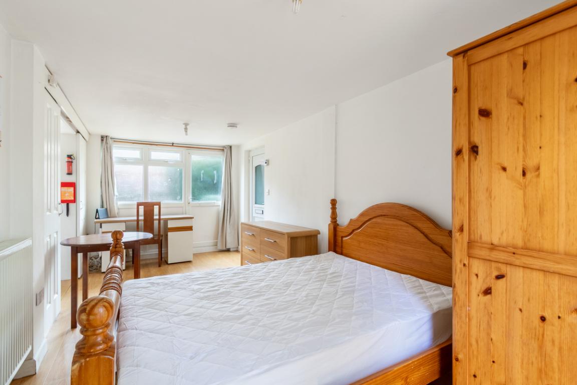 Garendon Green property image