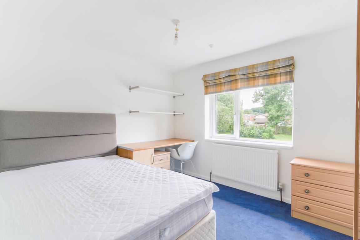 Old Ashby Road property image