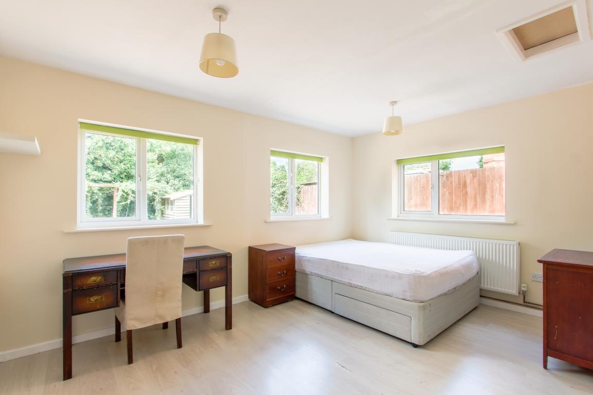 Garendon Road property image