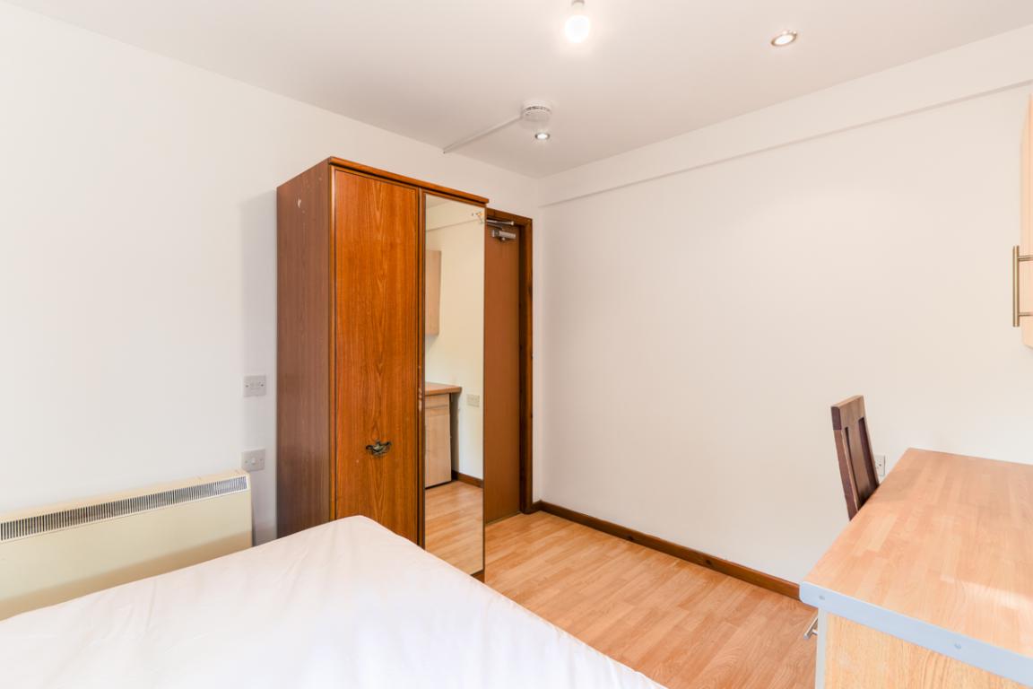 Garendon Road property image