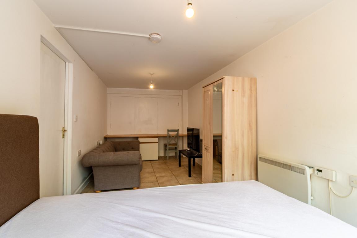 Garendon Road property image