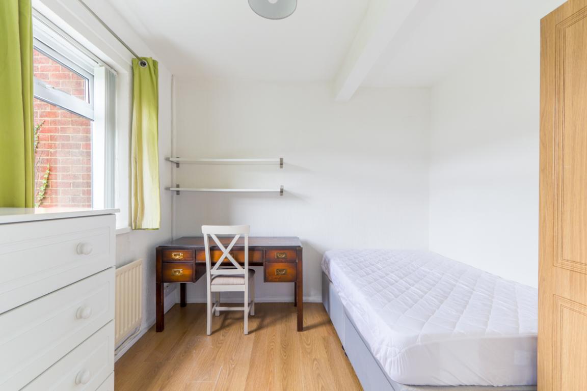 Garendon Road property image