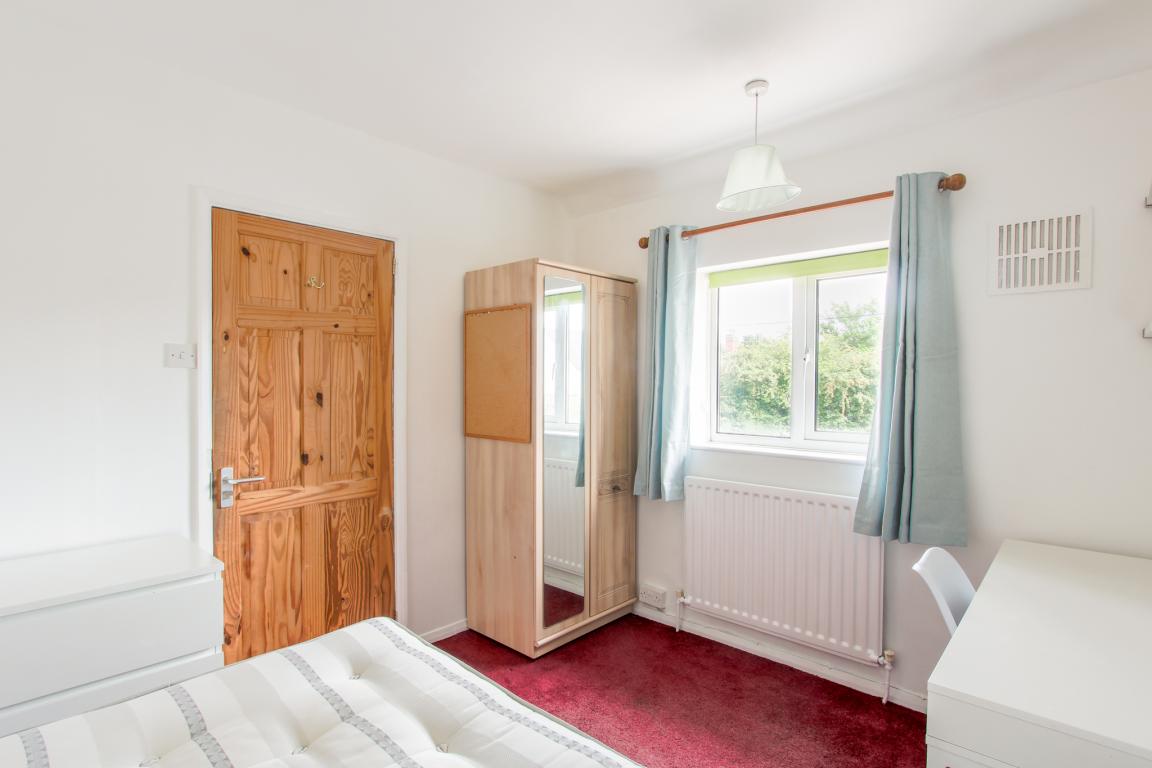 Garendon Road property image