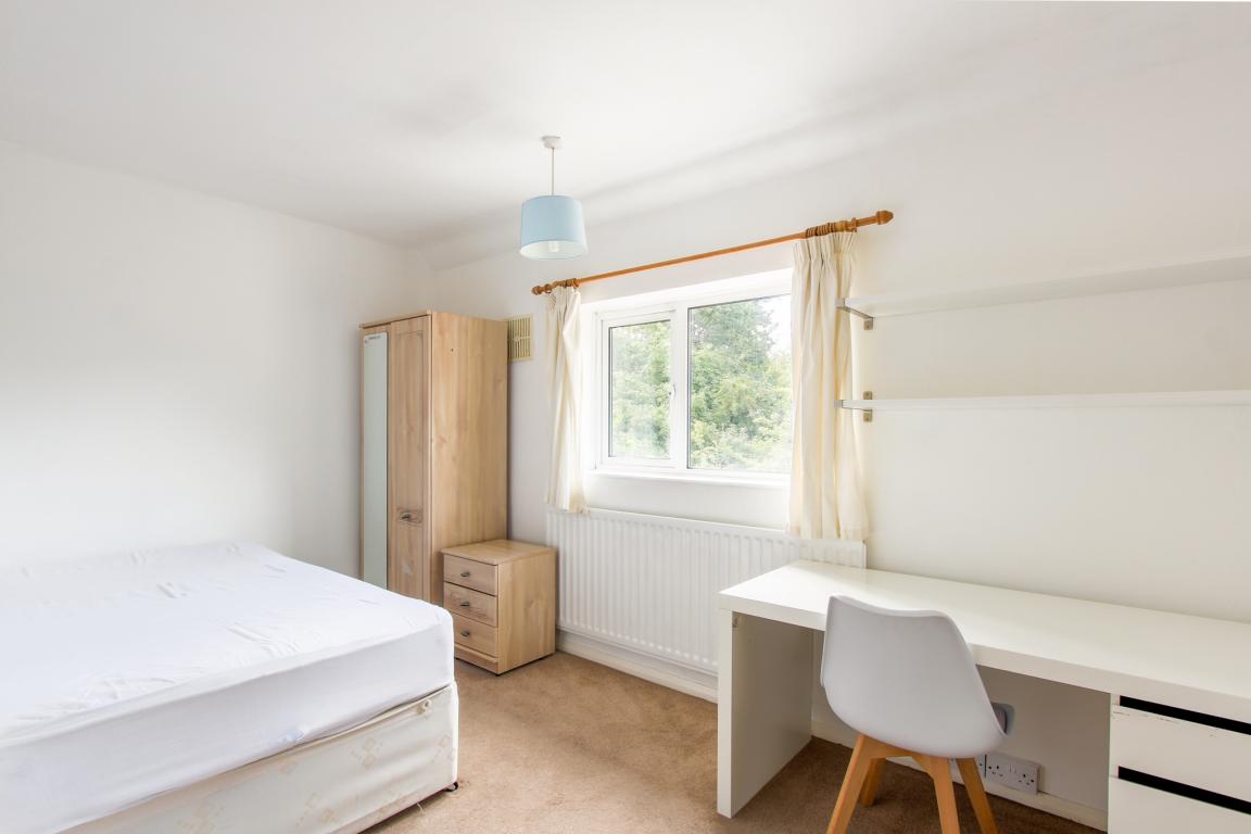 Garendon Road property image