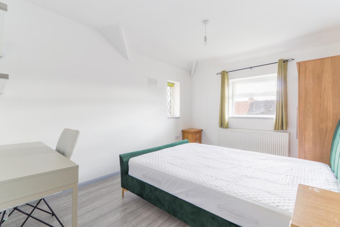 Garendon Road property image