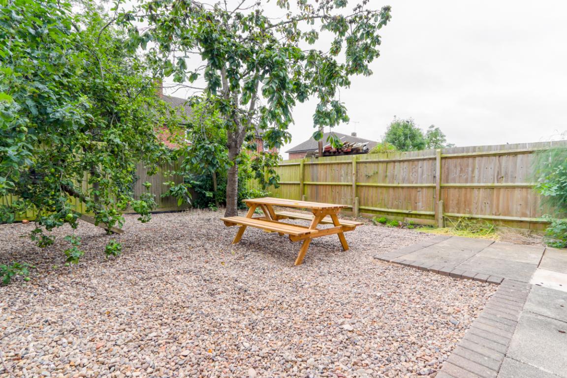 Old Ashby Road property image