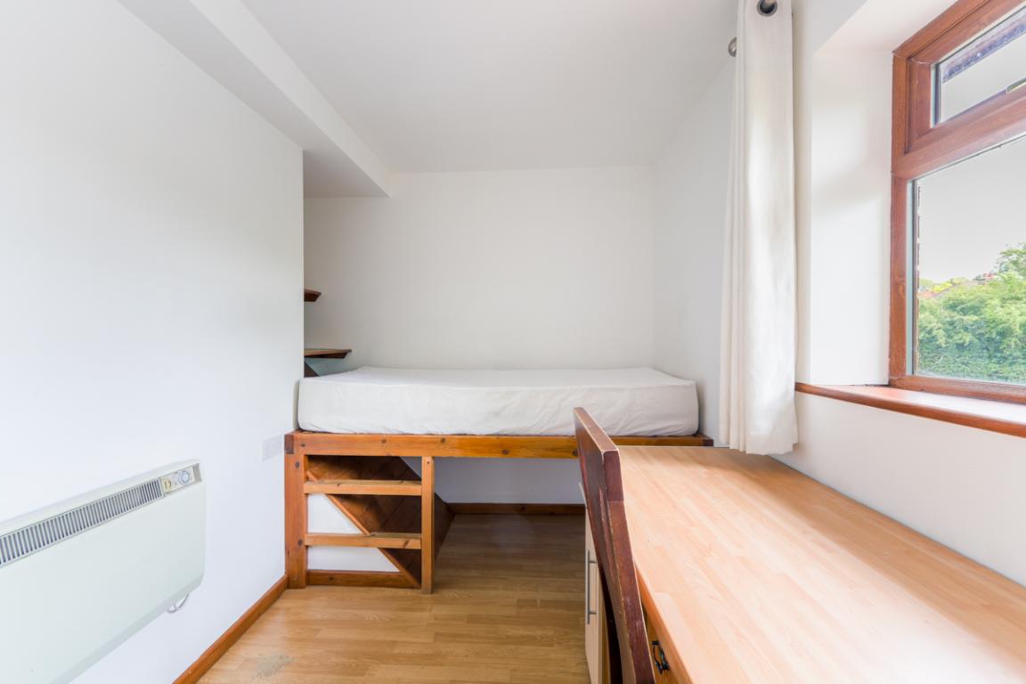 Garendon Road property image