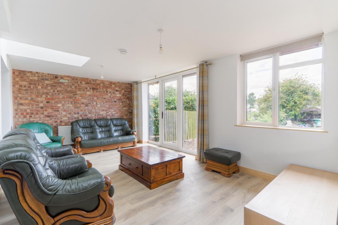 Tennyson Road property image