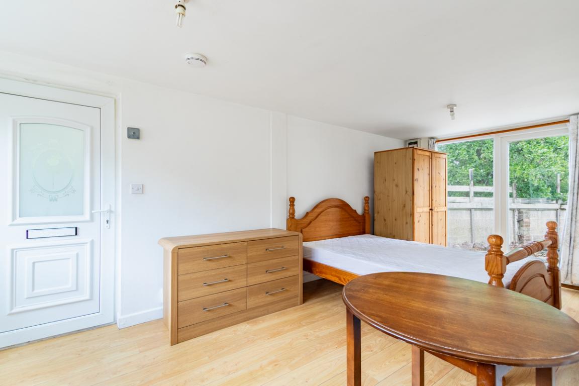 Garendon Green property image