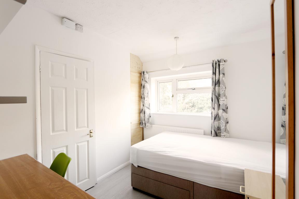 Garendon Road property image