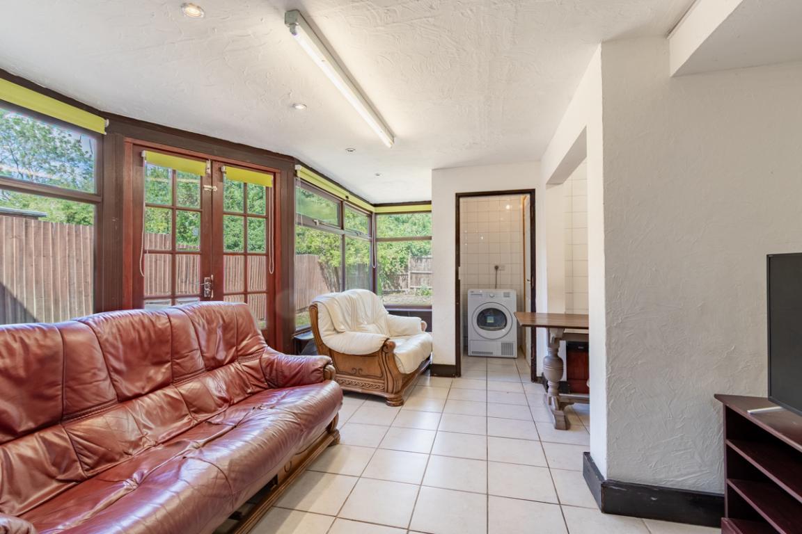 Garendon Road property image