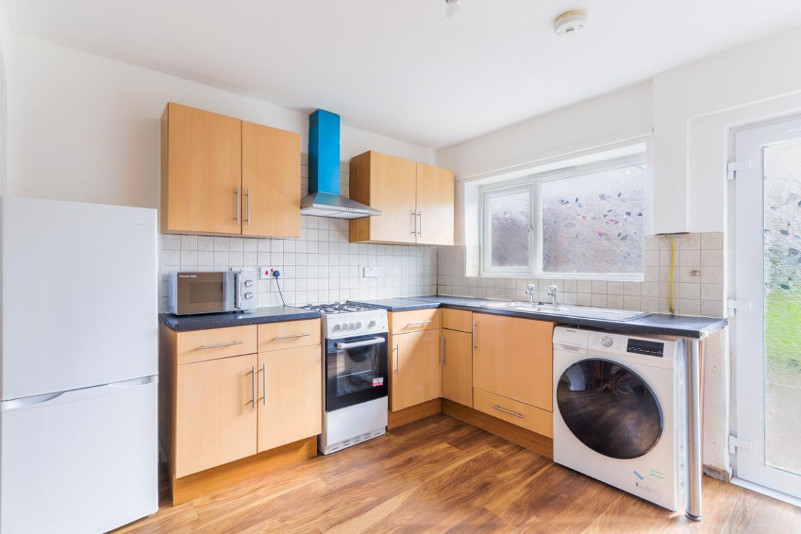 Old Ashby Road property image