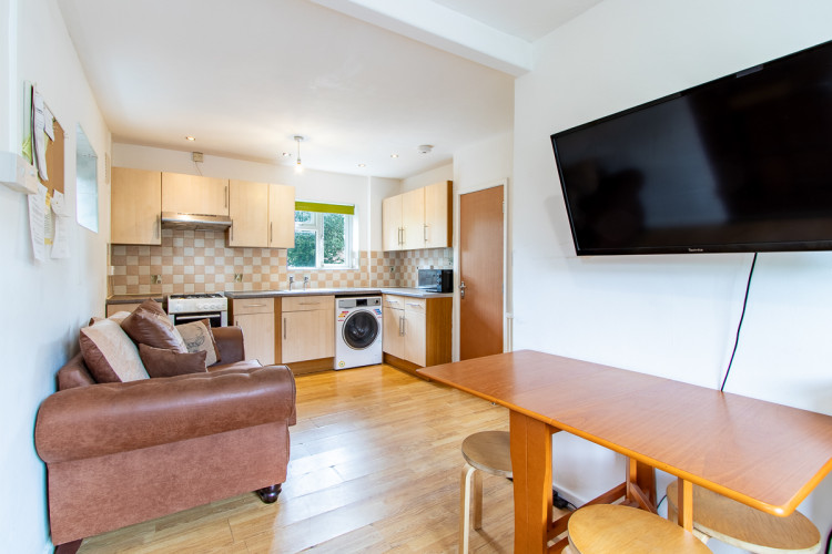 Gracedieu Road student property