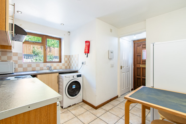Garendon Road student property